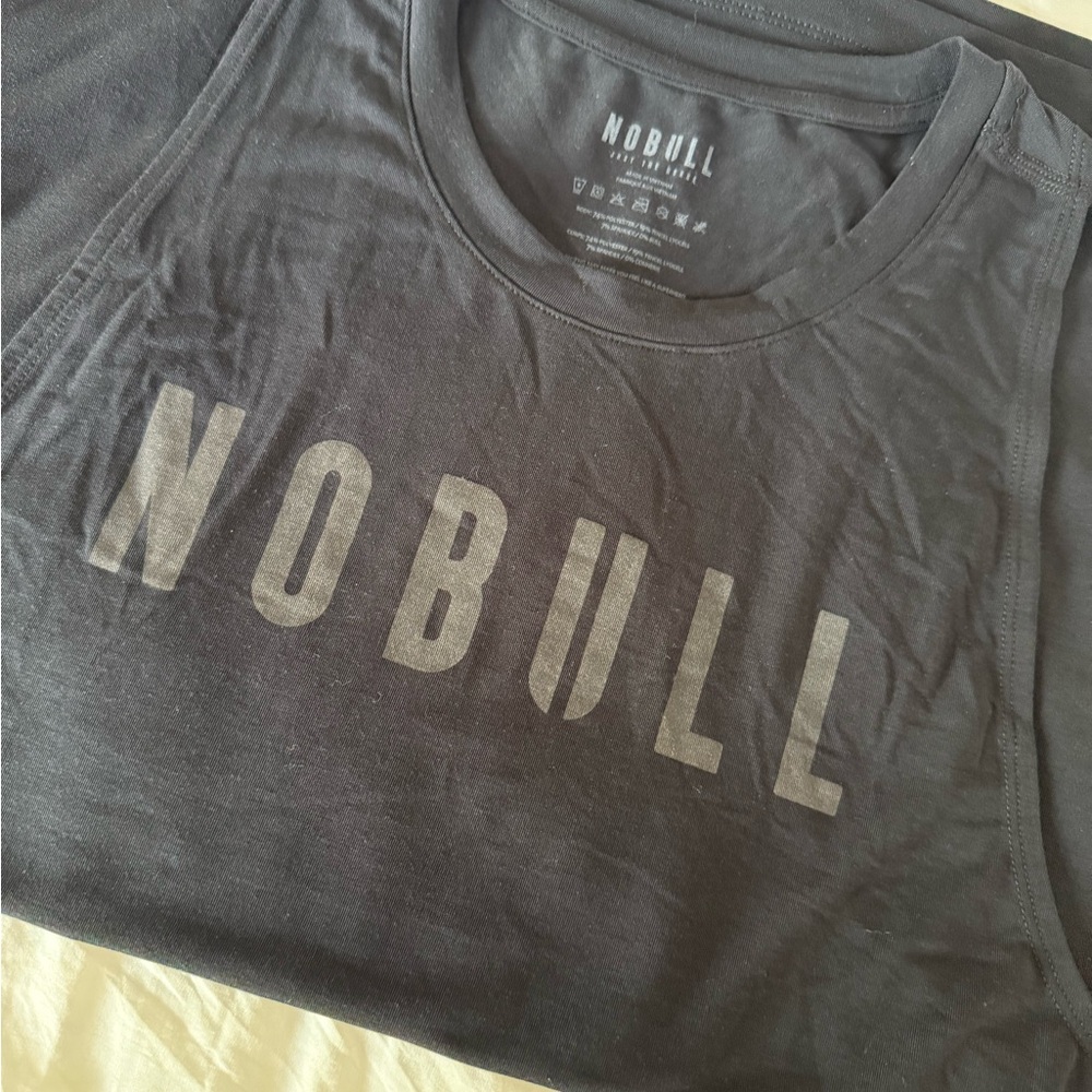 Black nobull women’s tank xl